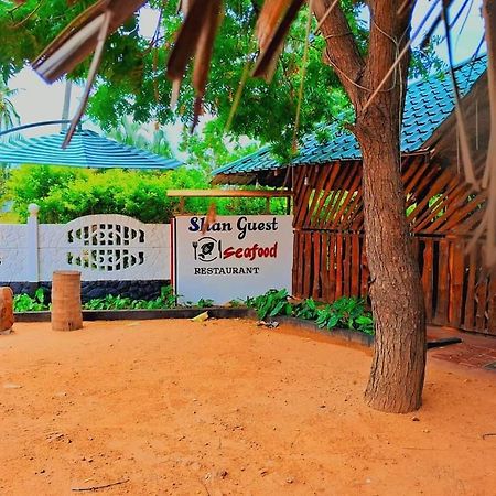 Shan Guest And Restaurant Нилавели Экстерьер фото