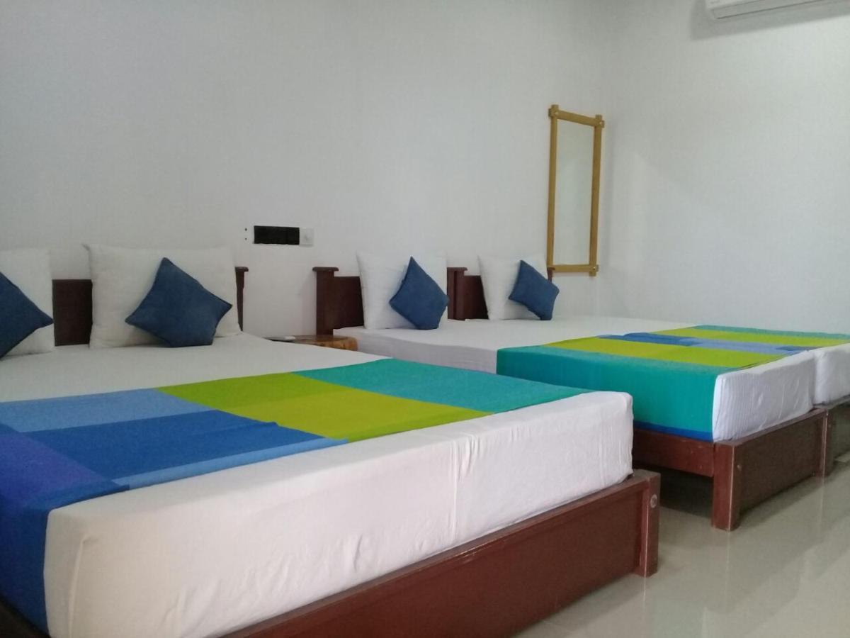 Shan Guest And Restaurant Нилавели Экстерьер фото