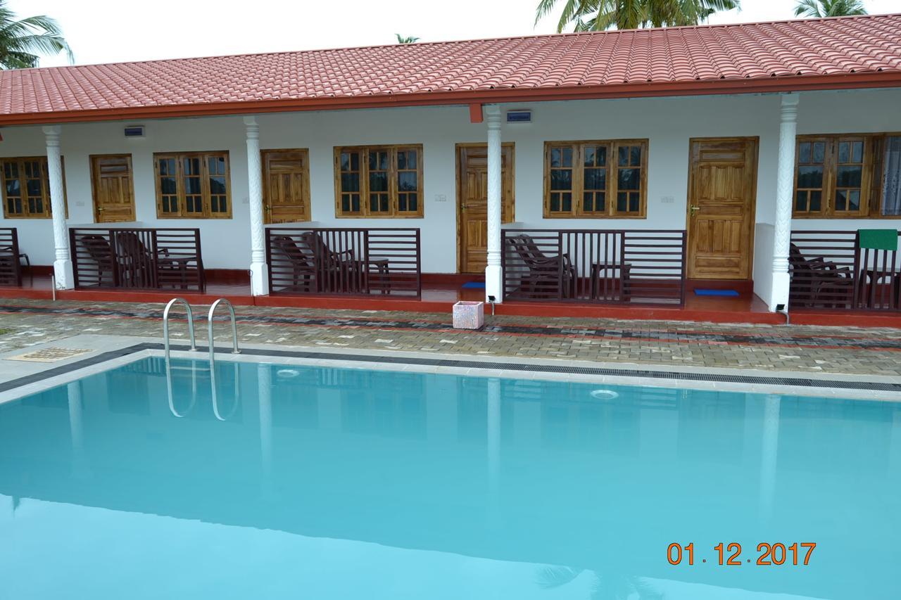 Shan Guest And Restaurant Нилавели Экстерьер фото