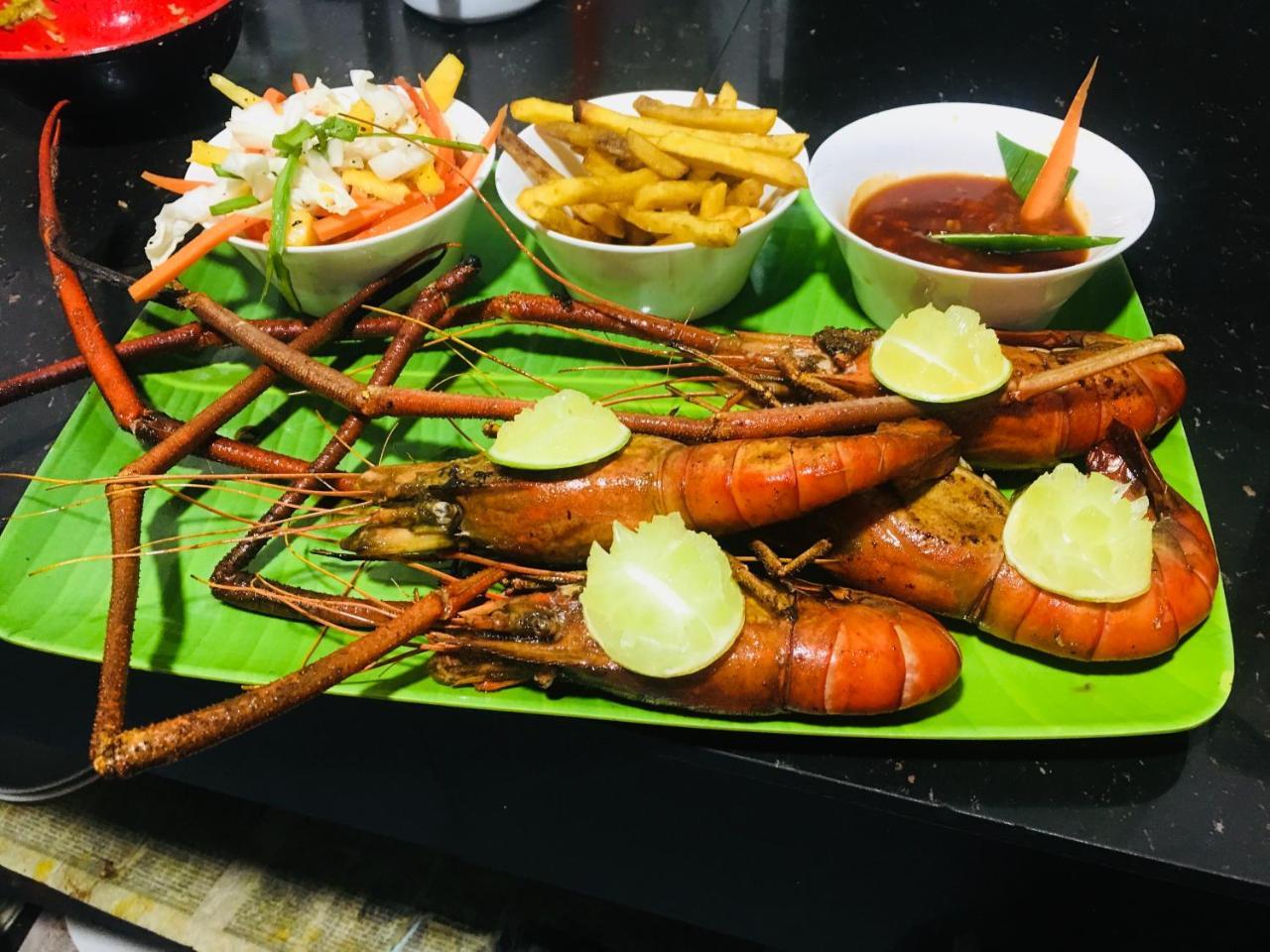 Shan Guest And Restaurant Нилавели Экстерьер фото